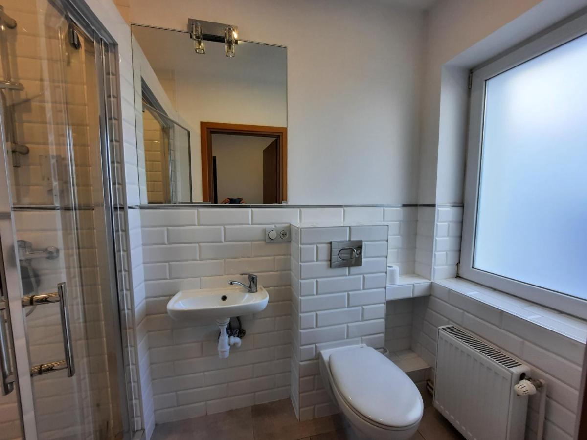 Lew Hostel 이노우로추프 외부 사진
