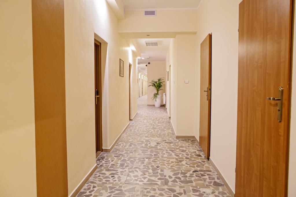 Lew Hostel 이노우로추프 외부 사진